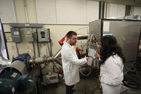 students in light duty lab