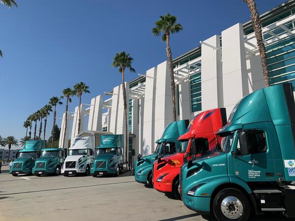 Volvo Lights Trucks 2022
